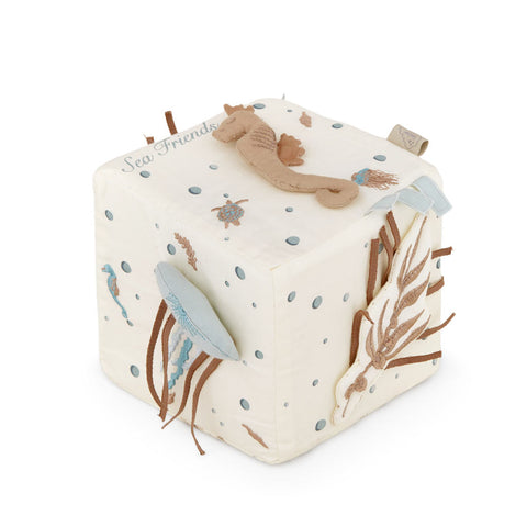 Cam Cam Activity Cube | Sea Garden