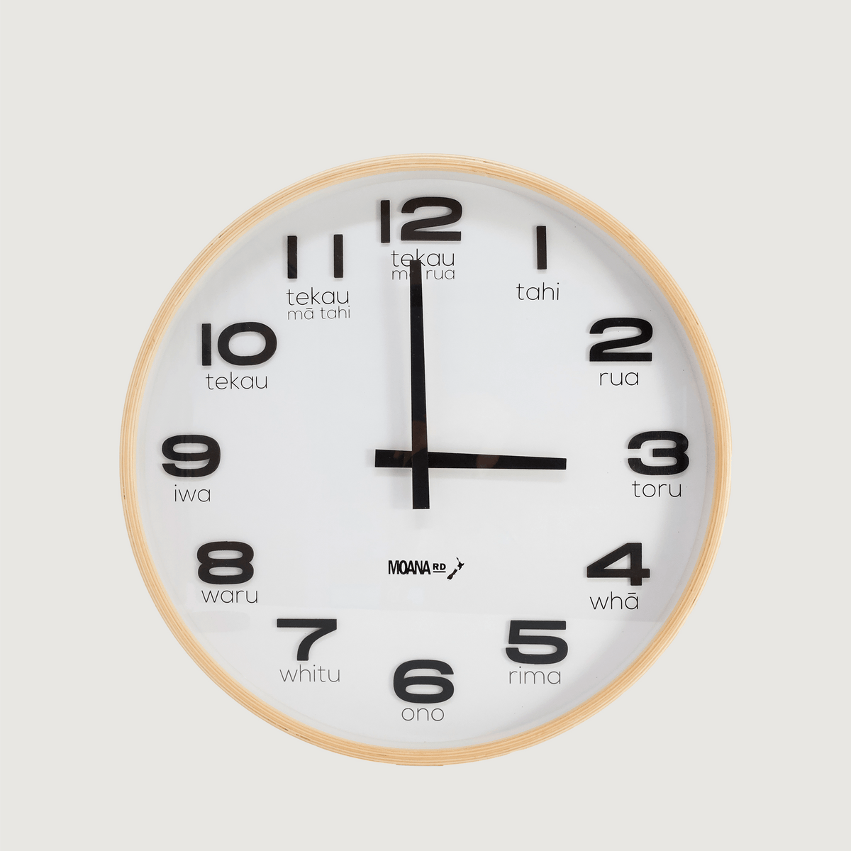 Te Reo Māori Clock - White