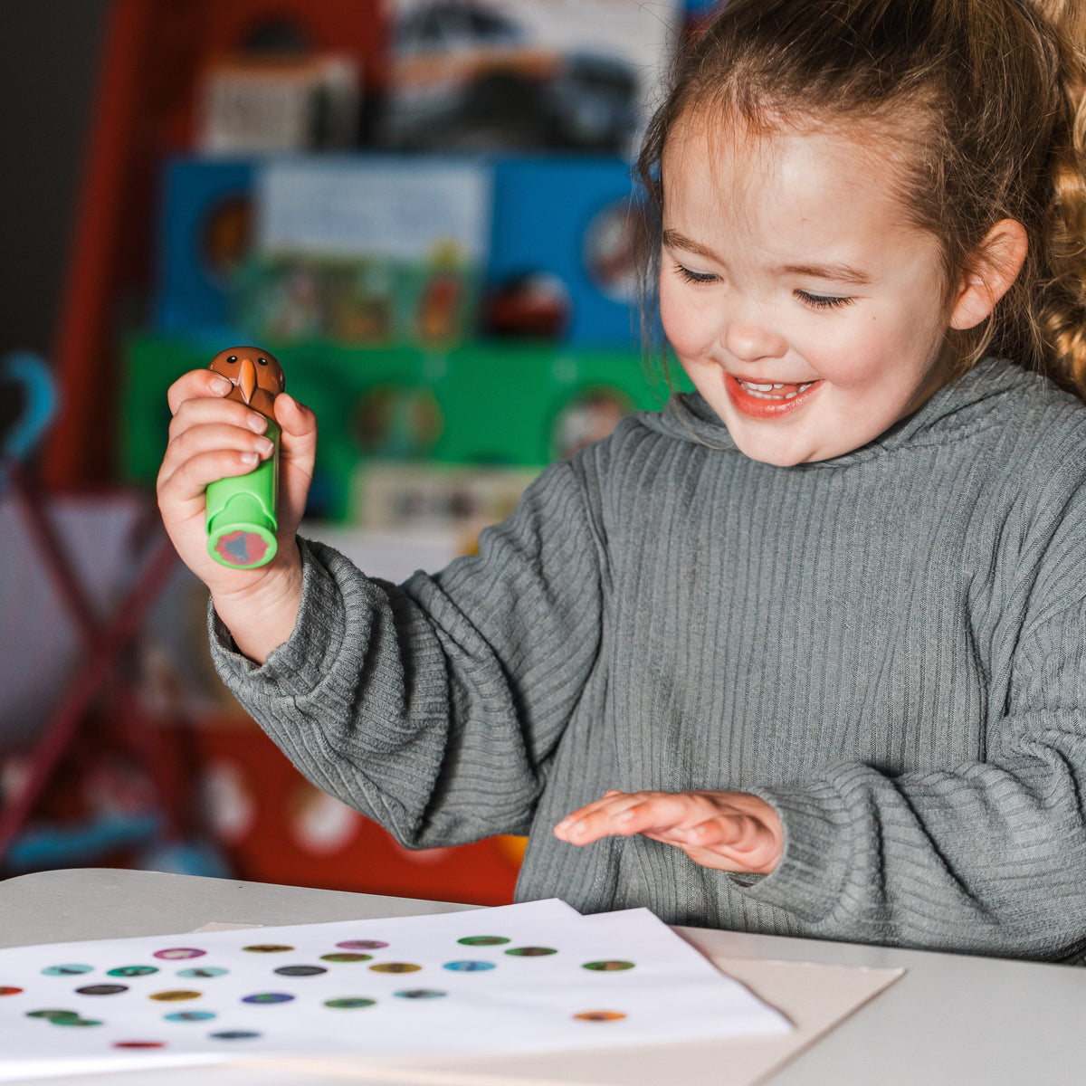 Kiwi Sticker Stamper
