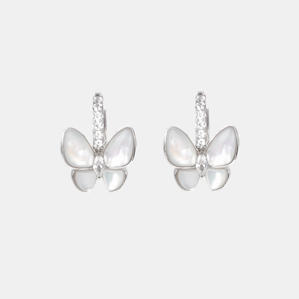 Coralie Earrings - Pearl