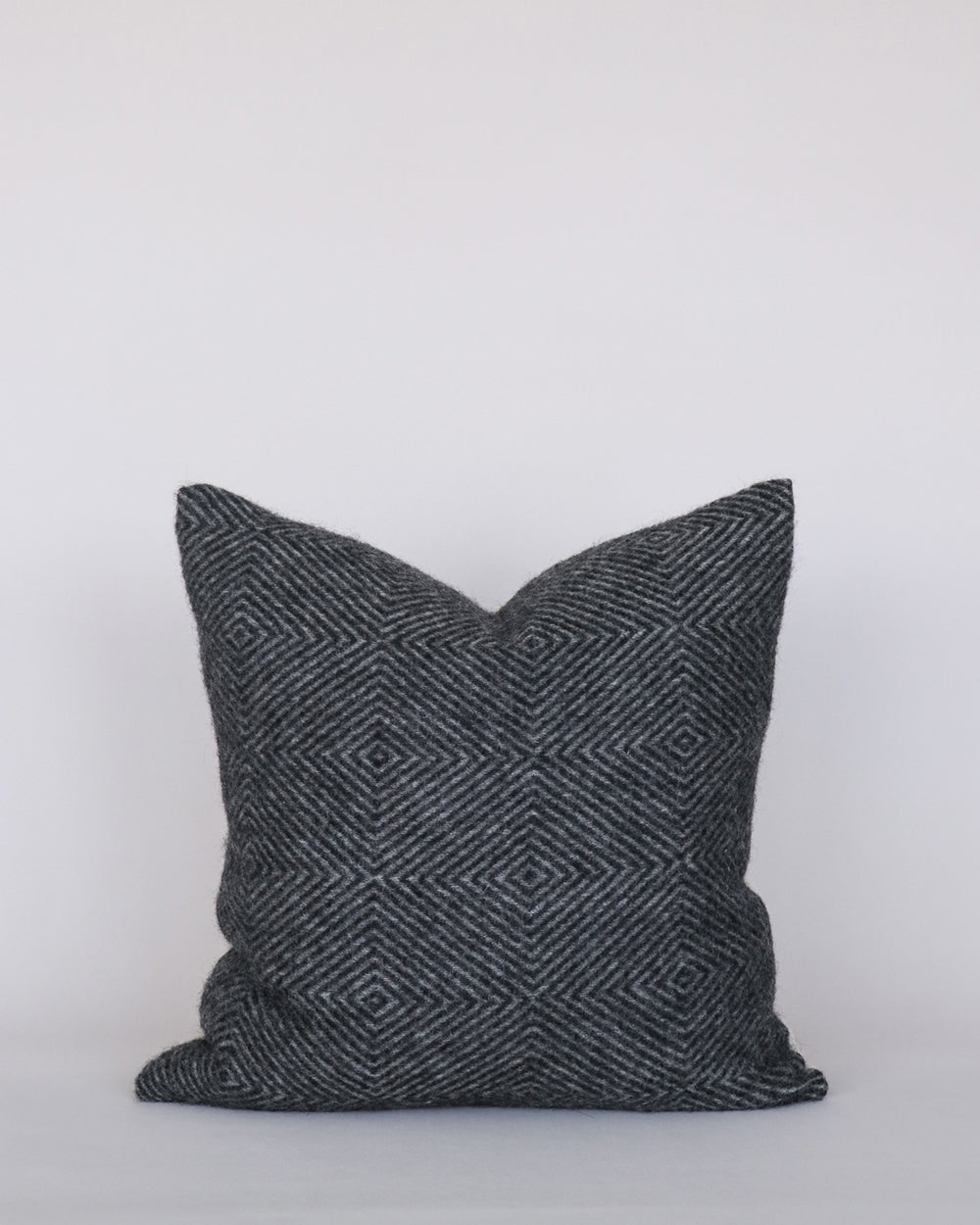 Asola Cushion