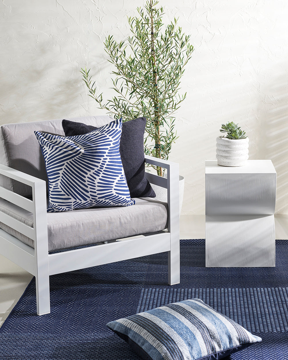 Contours Navy Cushion
