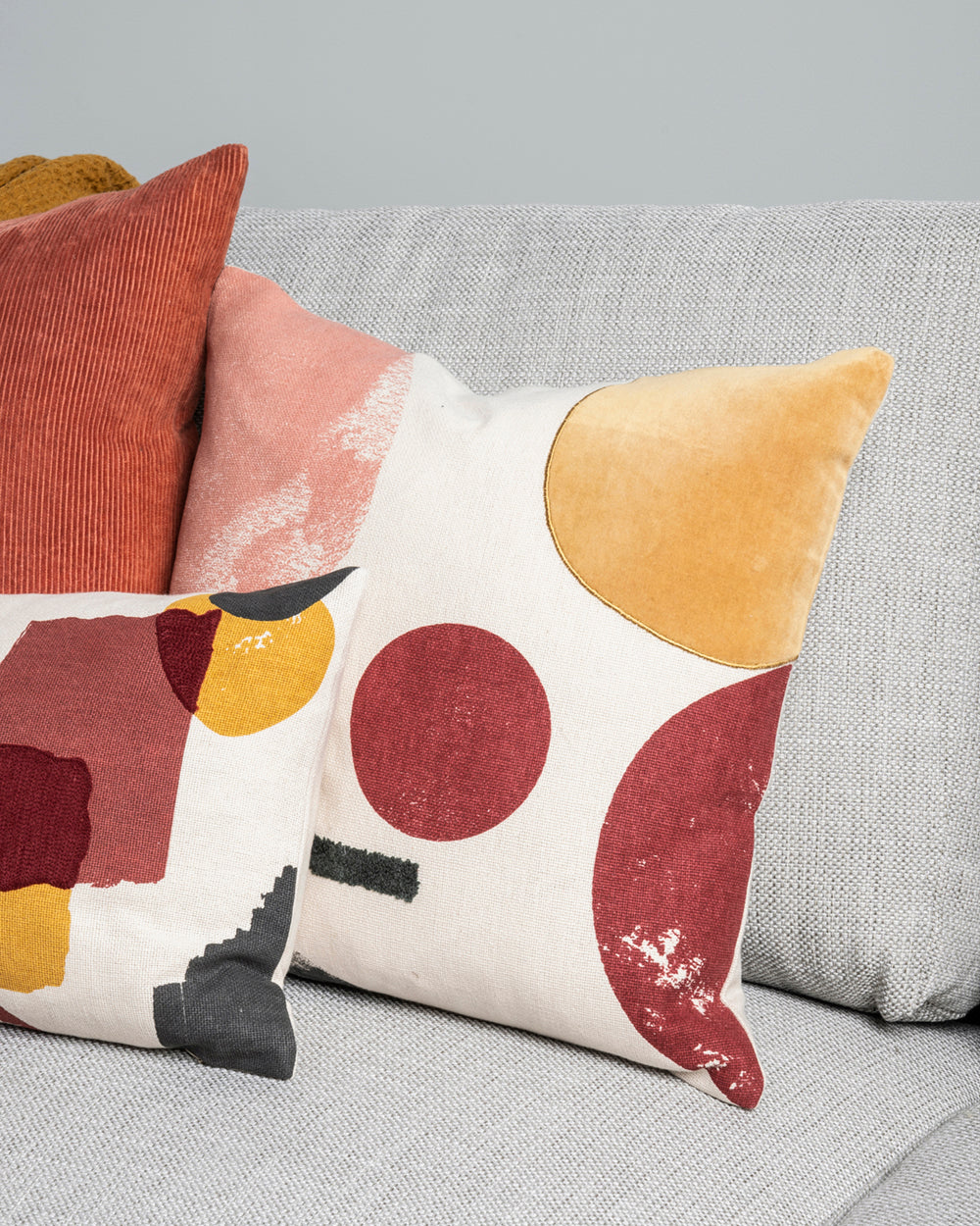 Dali Cushion