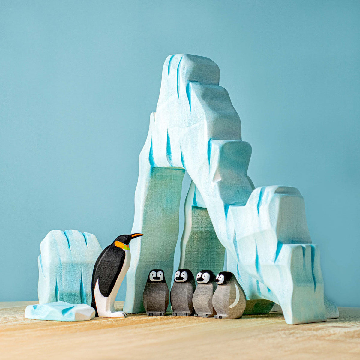 Bumbu Wooden Animal Ocean | Icy Cliffs and Penguin Family SET