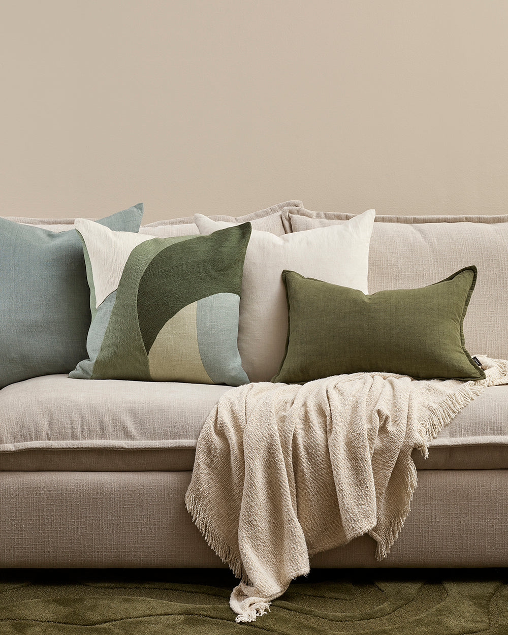 Lily Ivory Throw