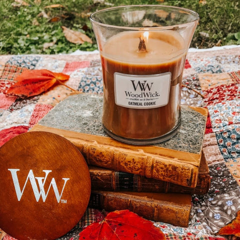 Medium WoodWick Scented Soy Candle - Oatmeal Cookie