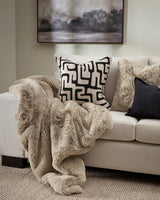 Pelage Taupe Throw