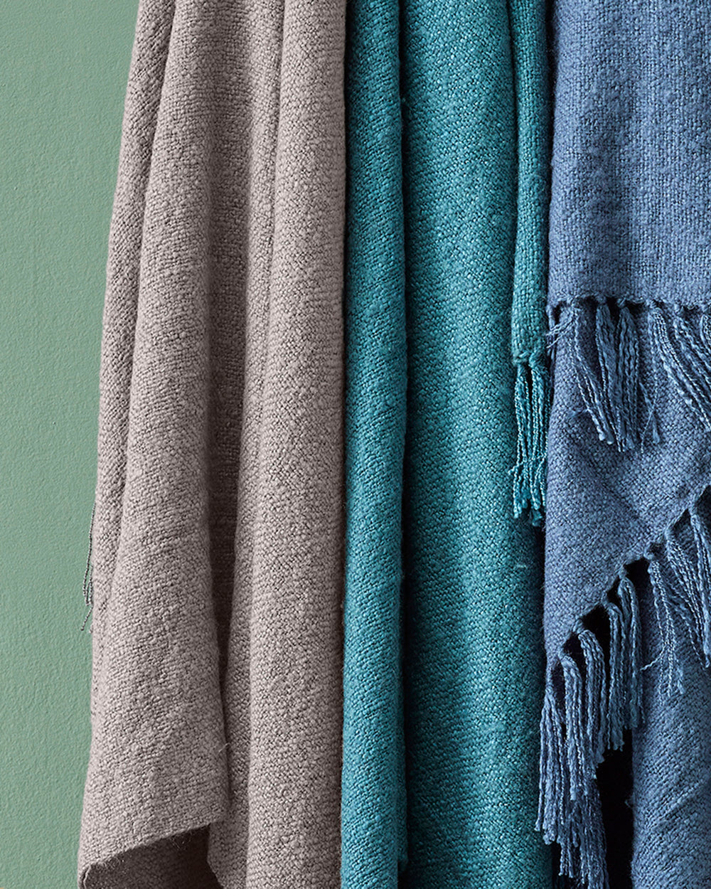 Ollo Serenade Throw