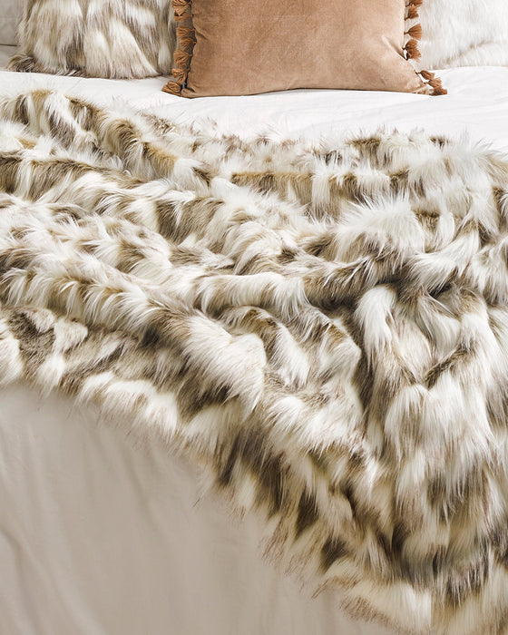 Snowshoe Hare Throw