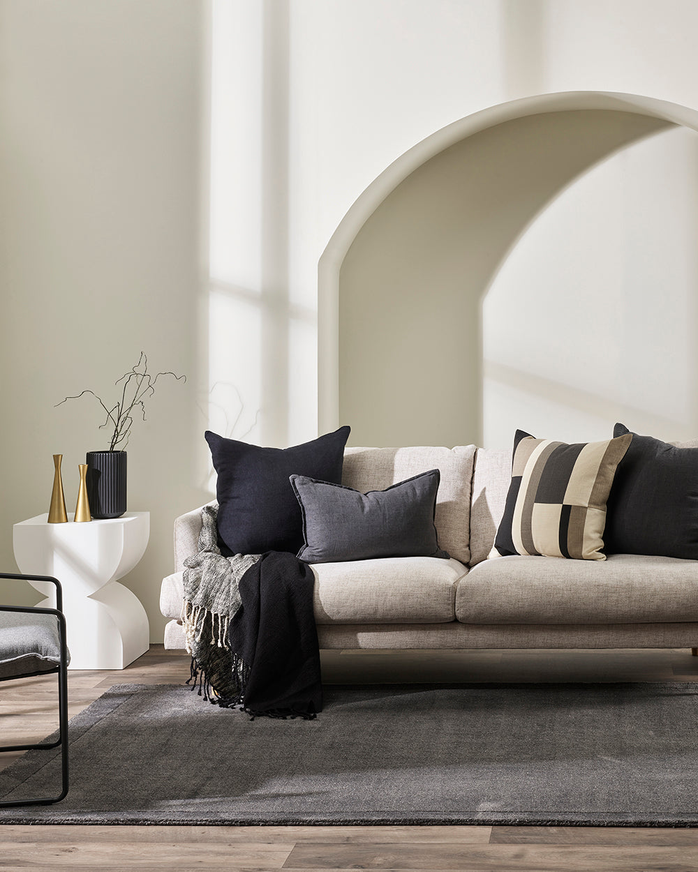 Varese Black Throw